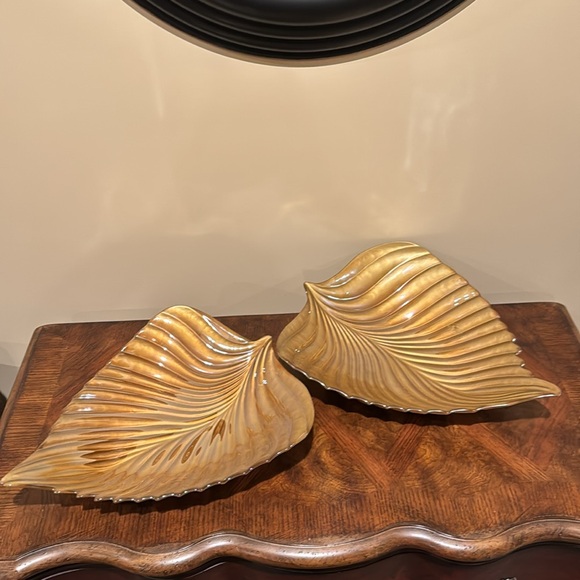 NEW Decorative Leaf Plate - Picture 2 of 13